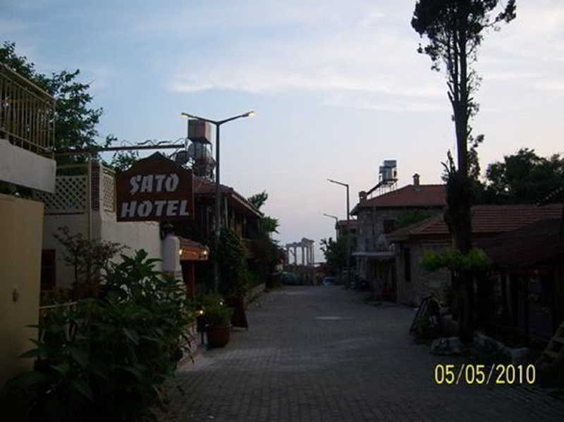 Otel Sato 2*